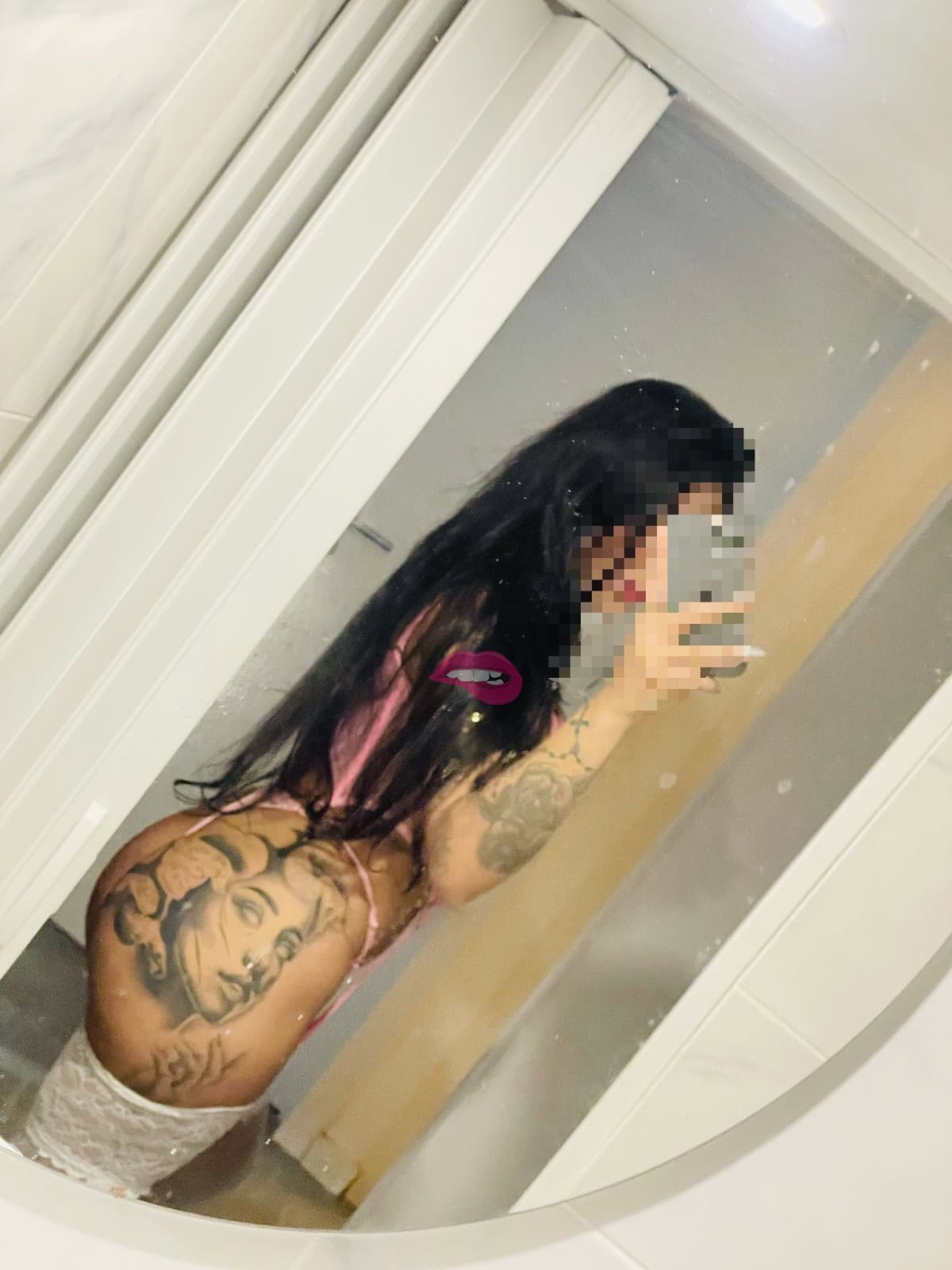 Emily ferraz