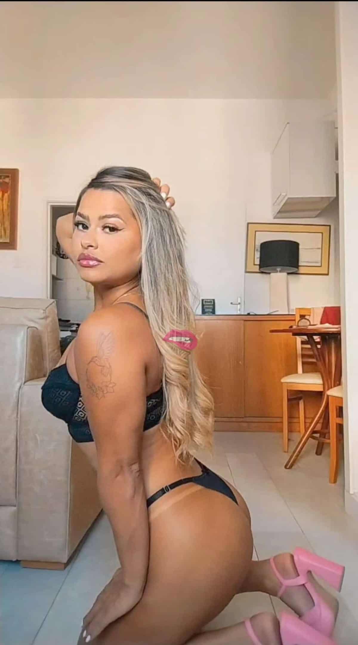 Iza Mendes